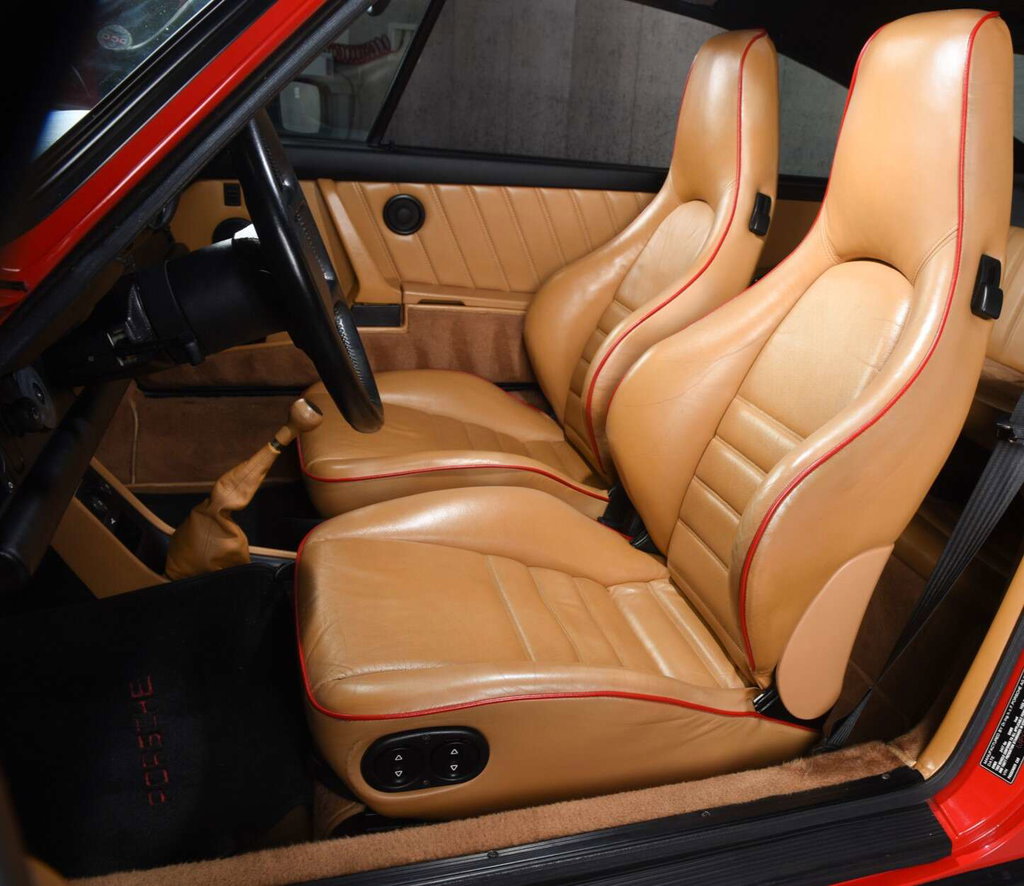 Porsche 911 Carrera 3.2 (US)