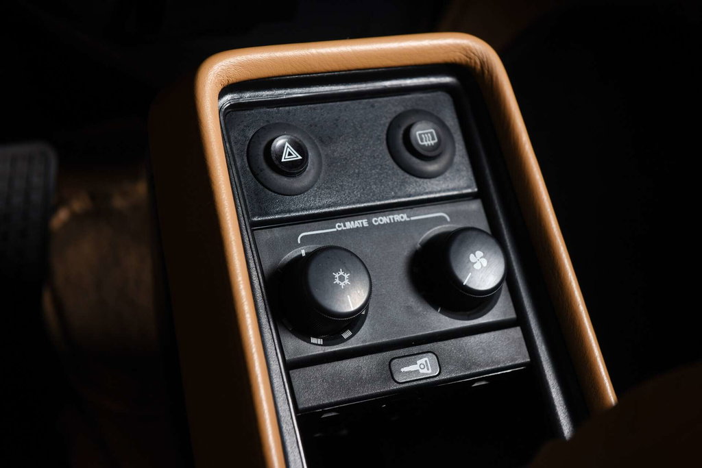 Porsche 911 Carrera 3.2 (US)