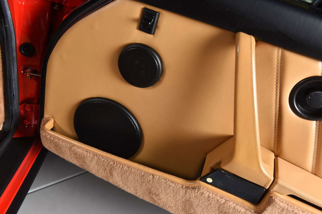 Porsche 911 Carrera 3.2 (US)