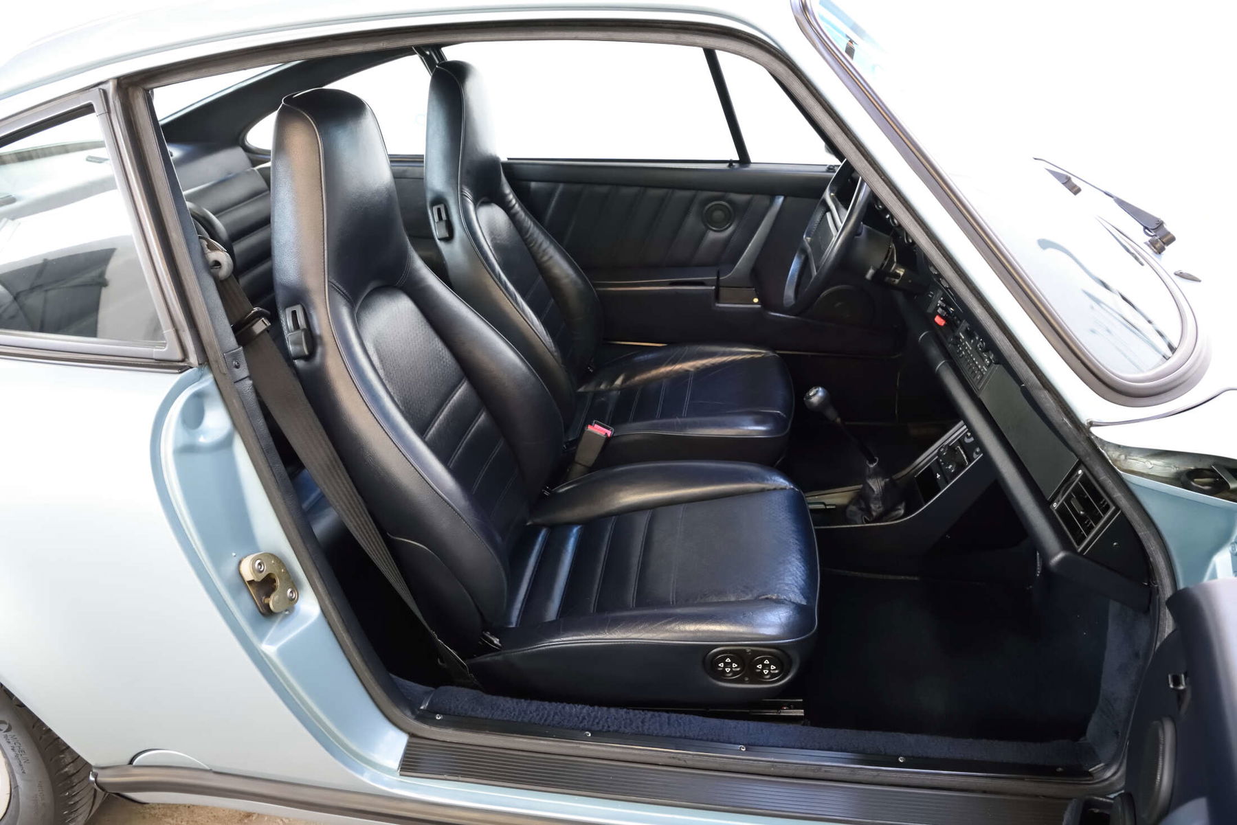激レア品 Carrera #3 2021 自動車雑誌 Porsche Porsche_911_Carrera_2021_Alpha