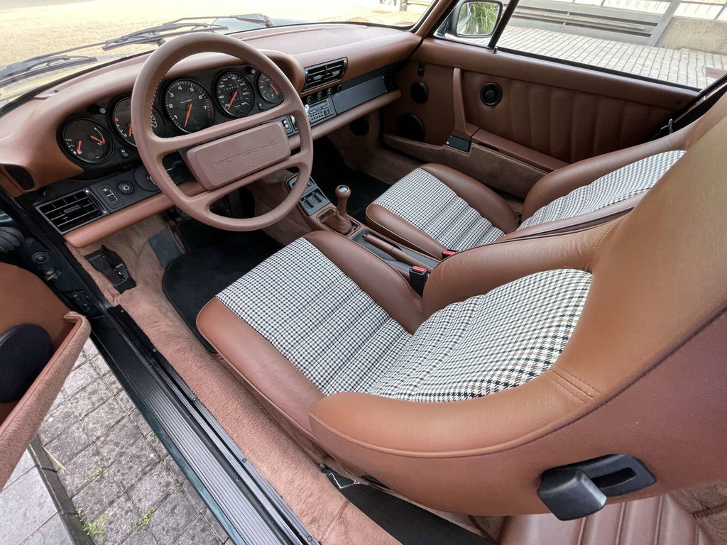 Porsche 964 Carrera 4