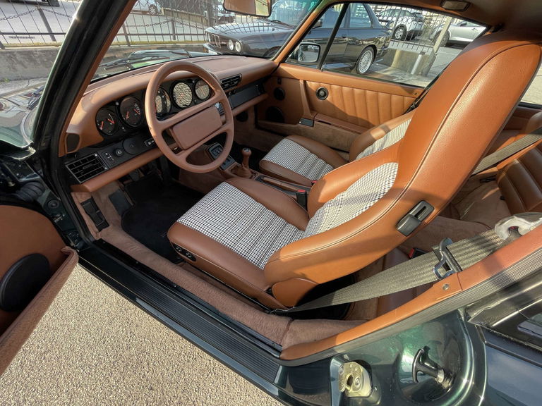 Porsche 964 Carrera 4