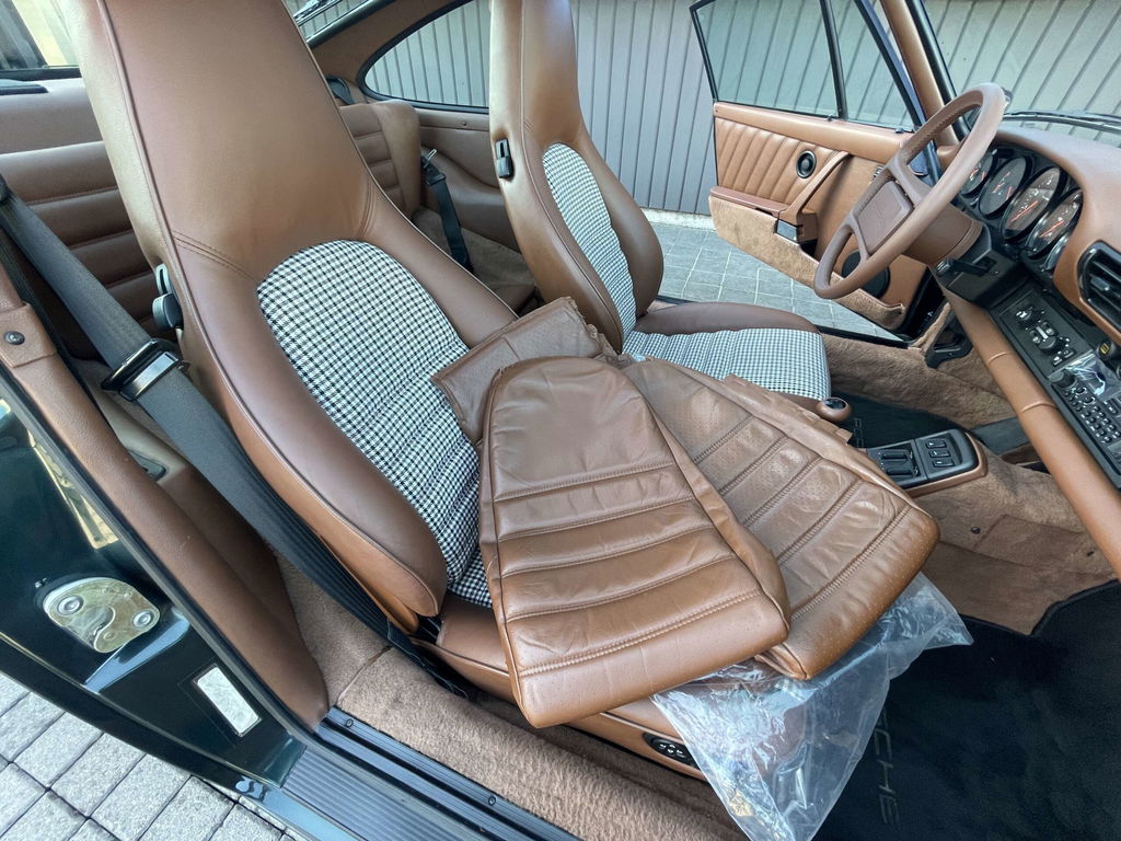 Porsche 964 Carrera 4