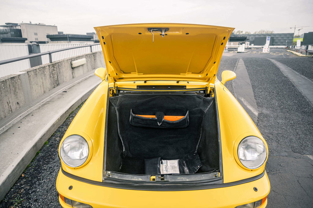 Porsche 964 Carrera 2