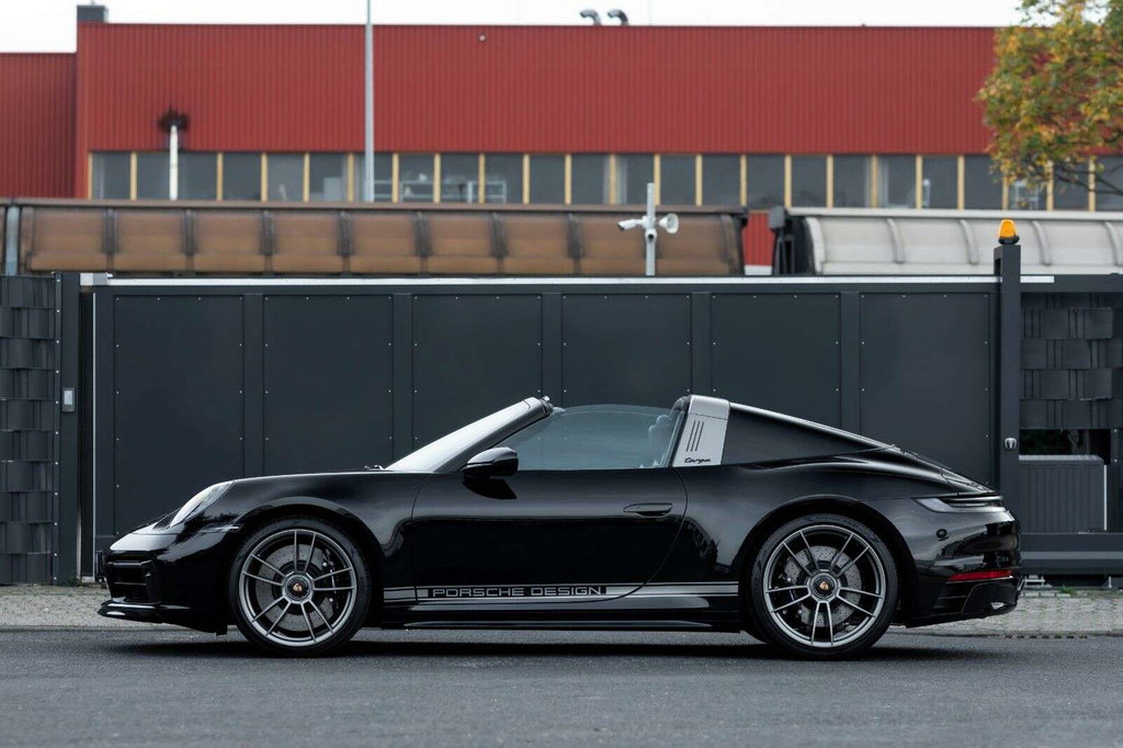 Porsche 992 Edition 50 Jahre Porsche Design
