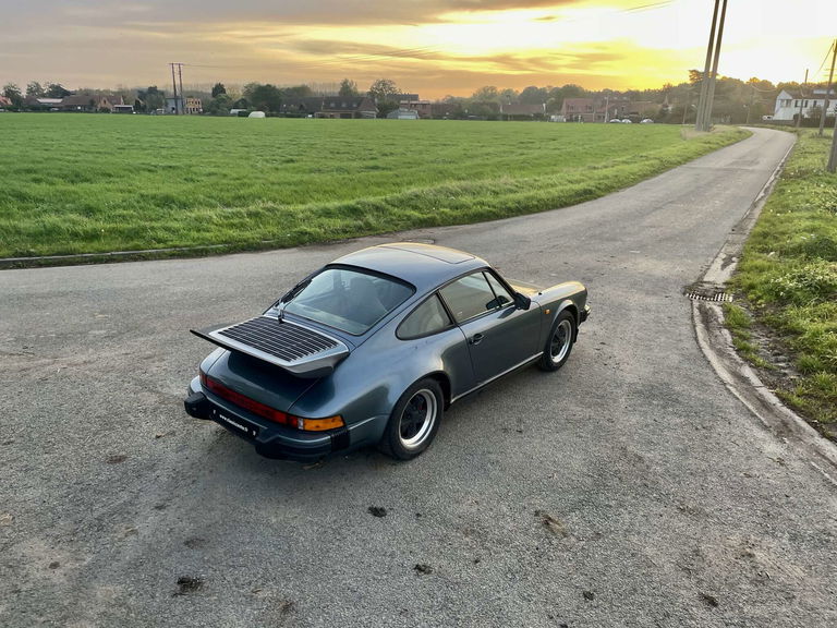 Porsche 911 Carrera 3.2
