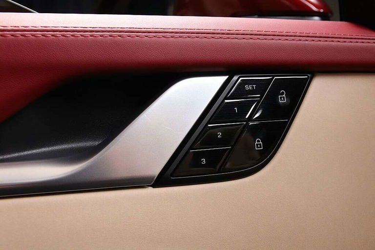 Porsche 992 Heritage Design Edition