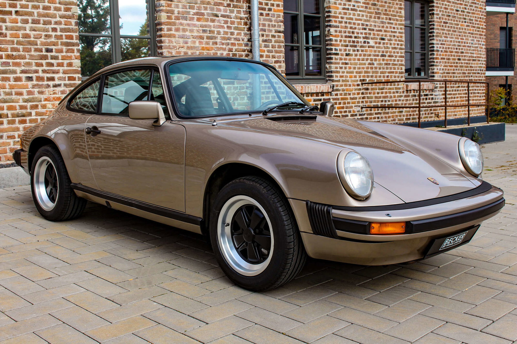 Porsche 911 SC 1982 - elferspot.com - Marketplace for Porsche
