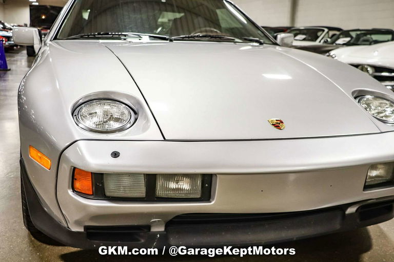 Porsche 928 S