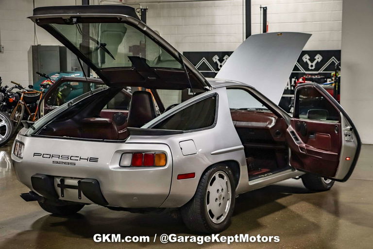 Porsche 928 S