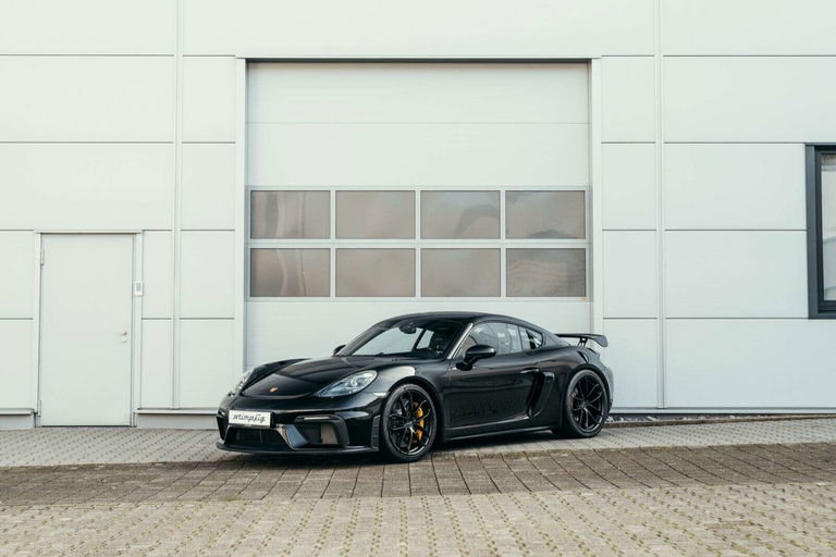 Porsche 718 Cayman GT4
