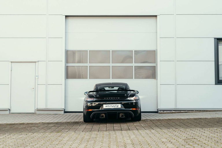 Porsche 718 Cayman GT4