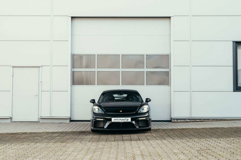 Porsche 718 Cayman GT4