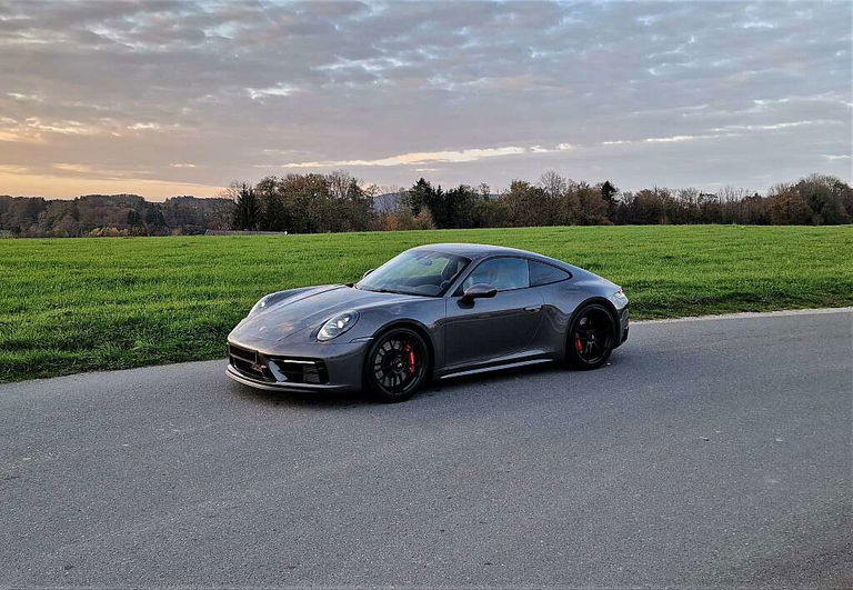 Porsche 992 Carrera GTS
