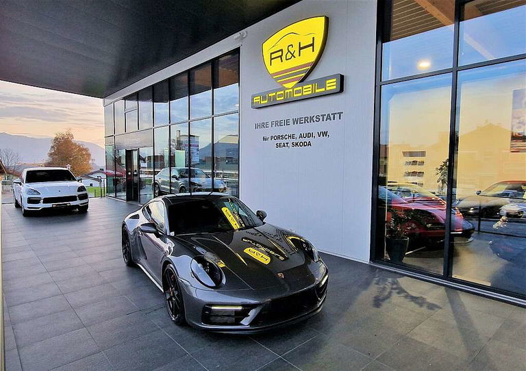 Porsche 992 Carrera GTS