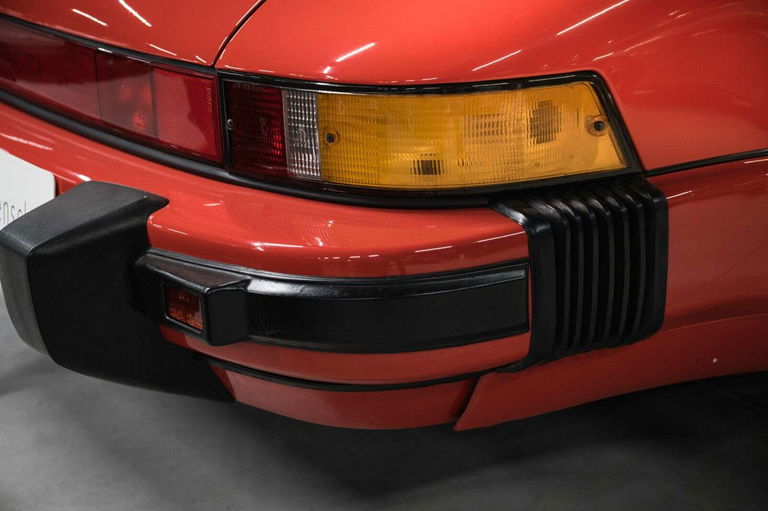 Porsche 911 Carrera 3.2 Speedster