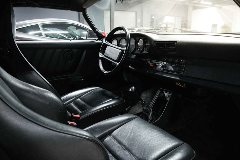 Porsche 911 Carrera 3.2 Speedster