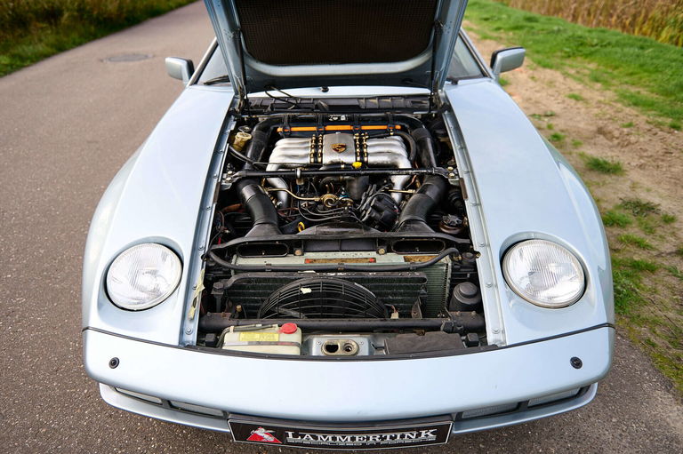 Porsche 928 S4
