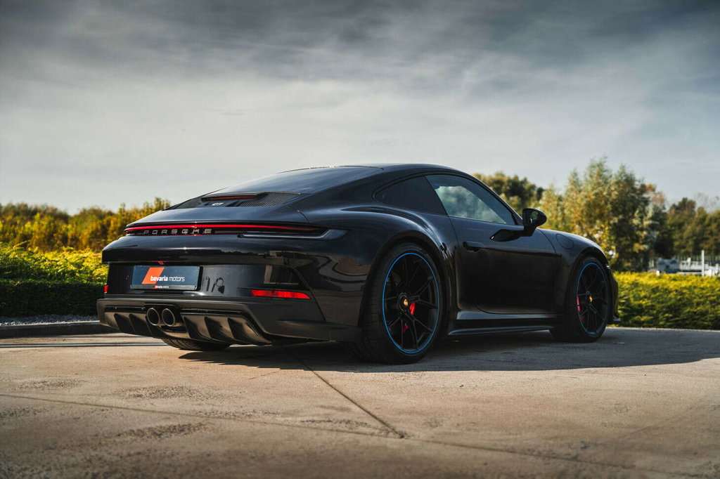 Porsche 992 GT3 Touring