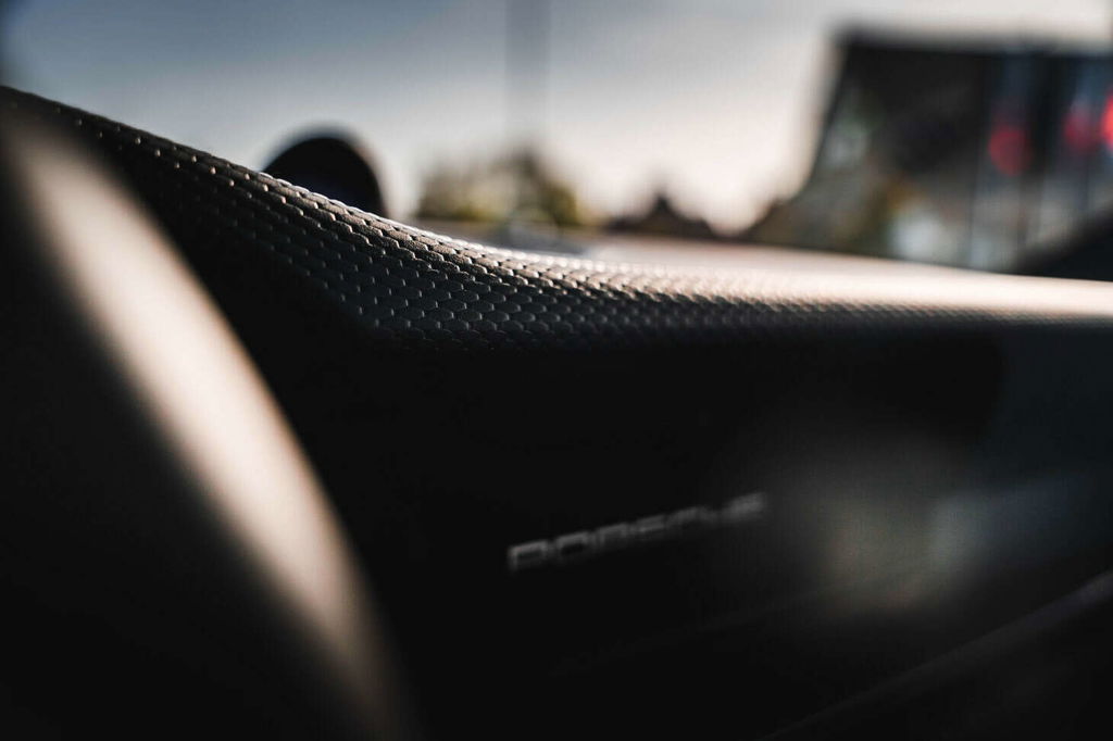 Porsche 992 GT3 Touring