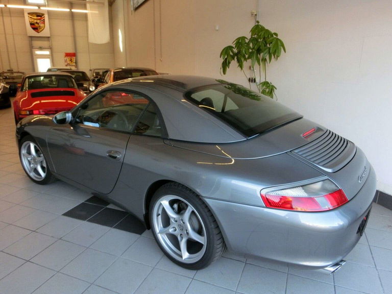 Porsche 996 Carrera 4