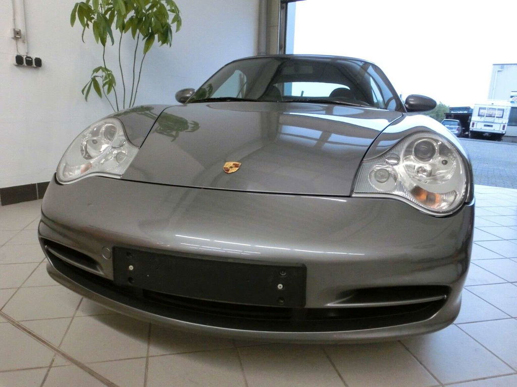 Porsche 996 Carrera 4