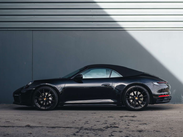 Porsche 992 Carrera 4