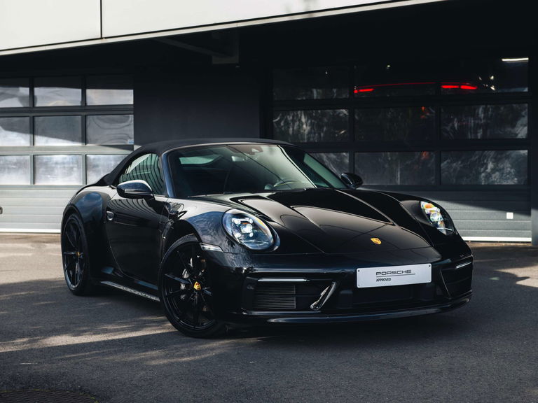 Porsche 992 Carrera 4