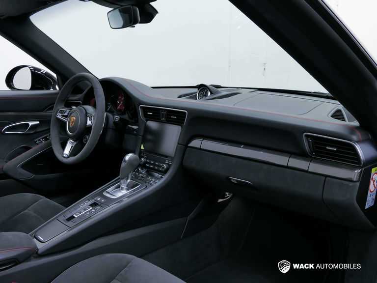 Porsche 991.2 Carrera GTS