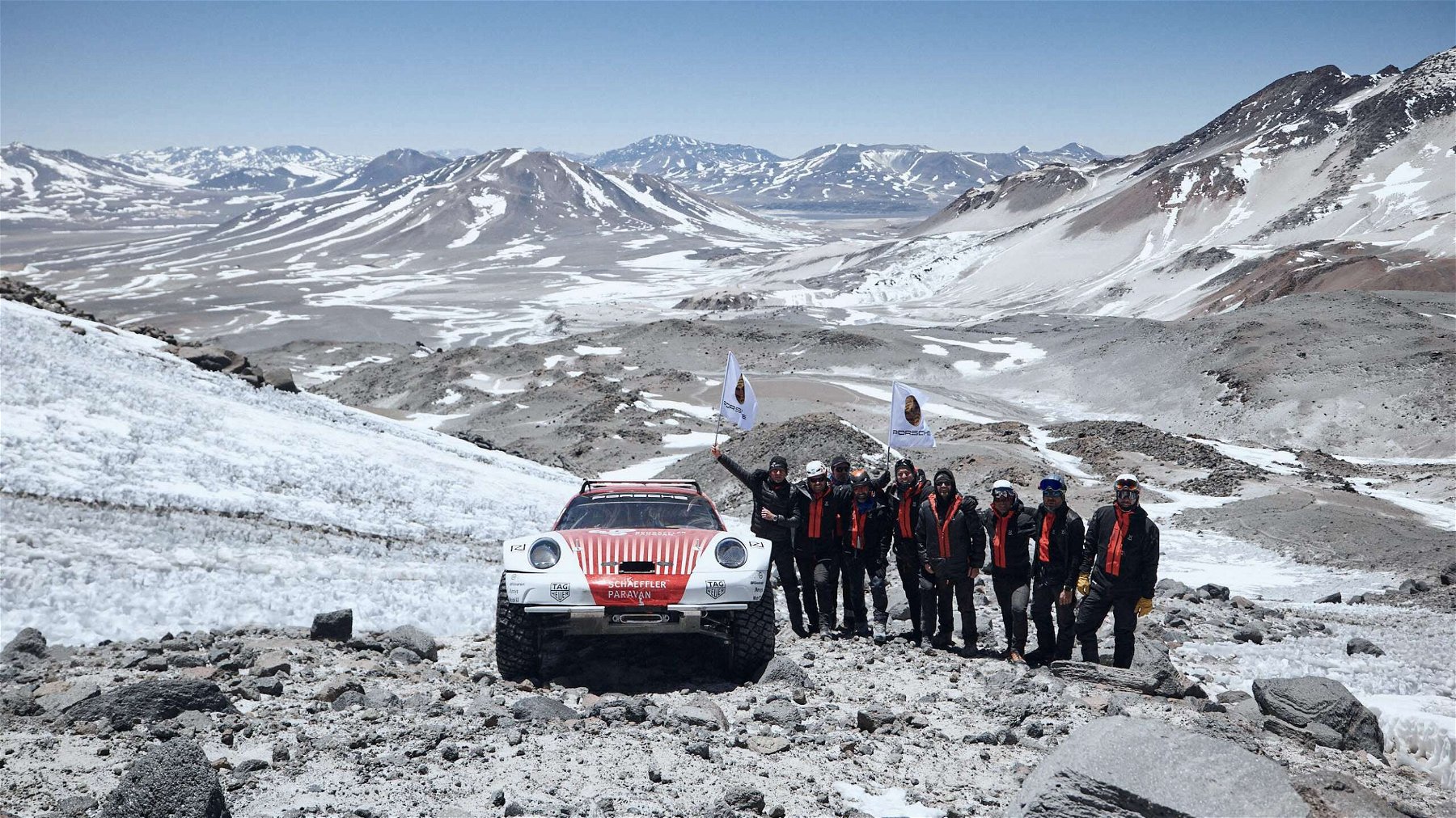 Ein Porsche 911 auf dem höchsten Vulkan der Welt