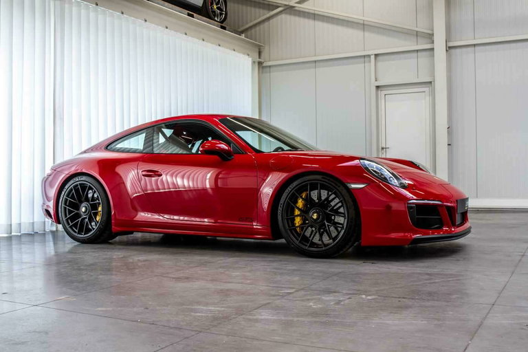 Porsche 991.2 Carrera GTS