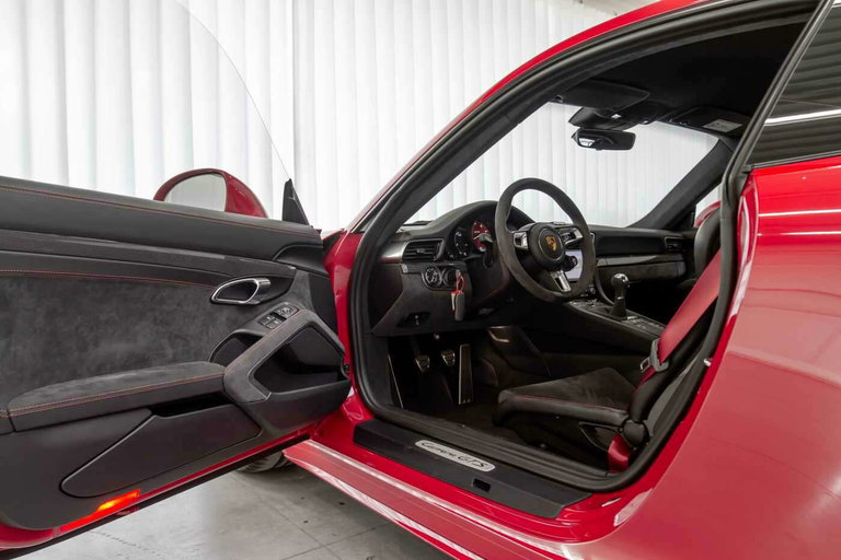 Porsche 991.2 Carrera GTS