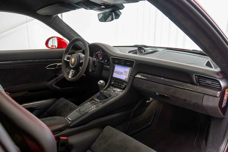 Porsche 991.2 Carrera GTS