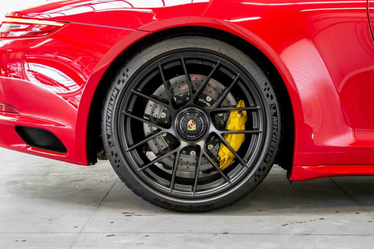 Porsche 991.2 Carrera GTS