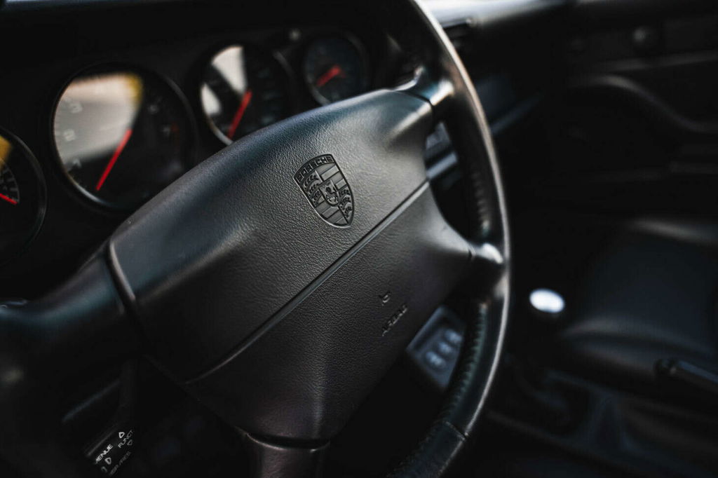 Porsche 993 Carrera 4