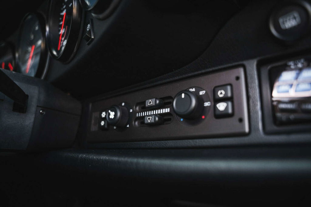 Porsche 993 Carrera 4