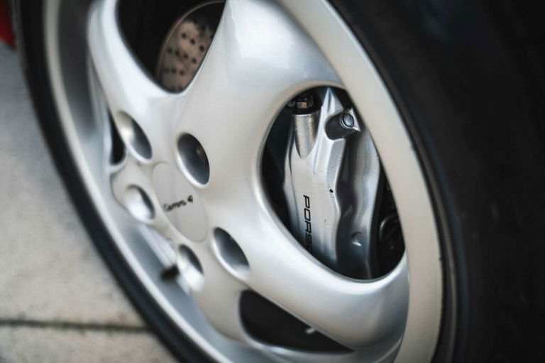 Porsche 993 Carrera 4