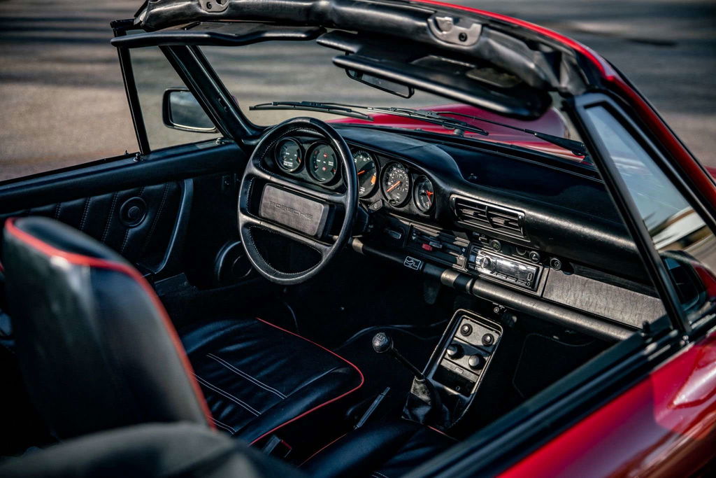 Porsche 911 Carrera 3.2 (US)