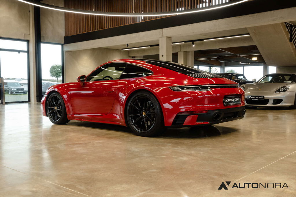 Porsche 992 Carrera 4S