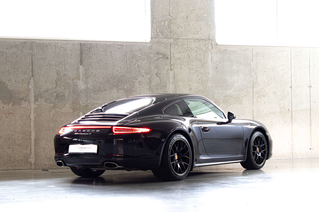 Porsche 991 Carrera 4