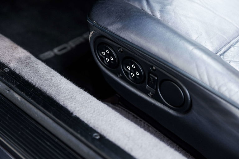 Porsche 911 Carrera 3.2 “25 Jahre 911”