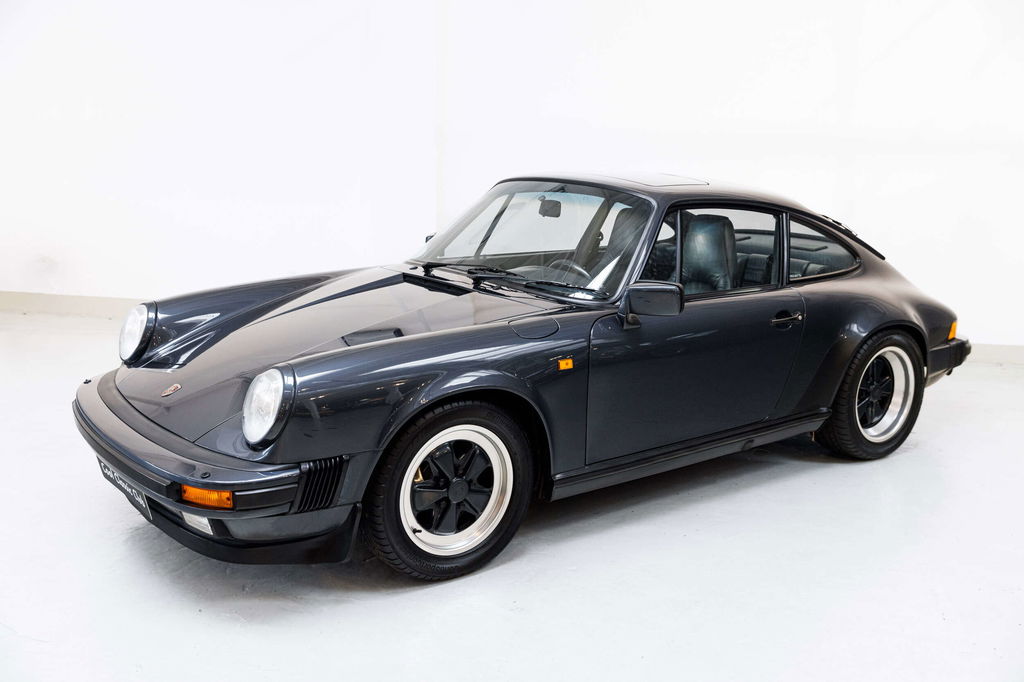 Porsche 911 Carrera 3.2 “25 Jahre 911”