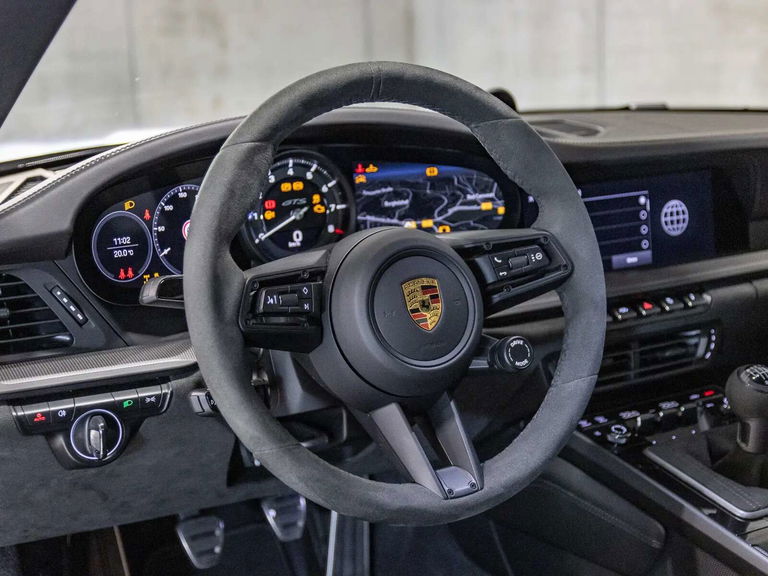 Porsche 992 Carrera 4 GTS