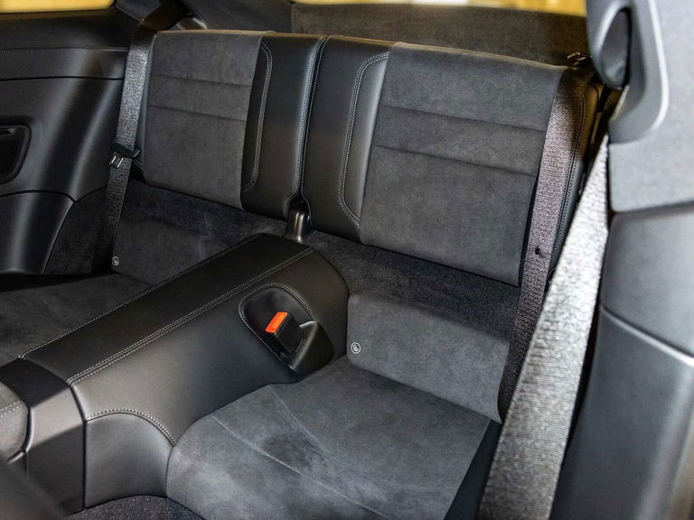 Porsche 992 Carrera 4 GTS