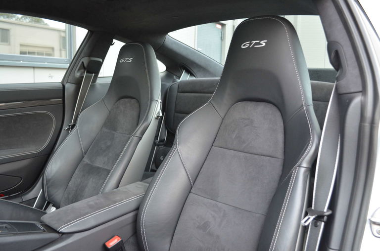 Porsche 991 Carrera GTS