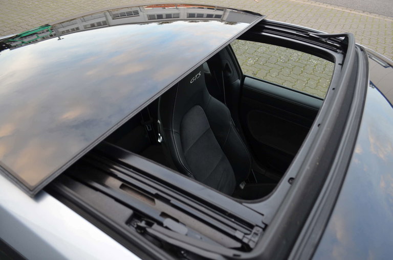 Porsche 991 Carrera GTS