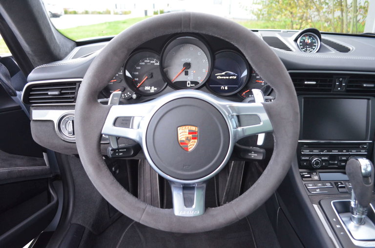 Porsche 991 Carrera GTS