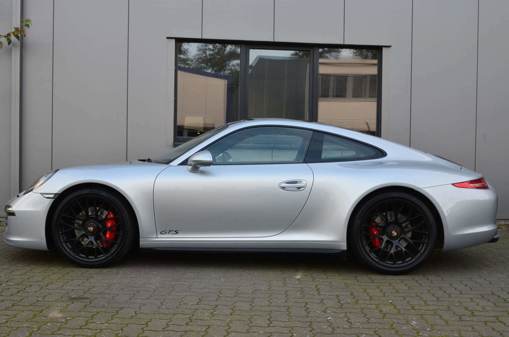 Porsche 991 Carrera GTS