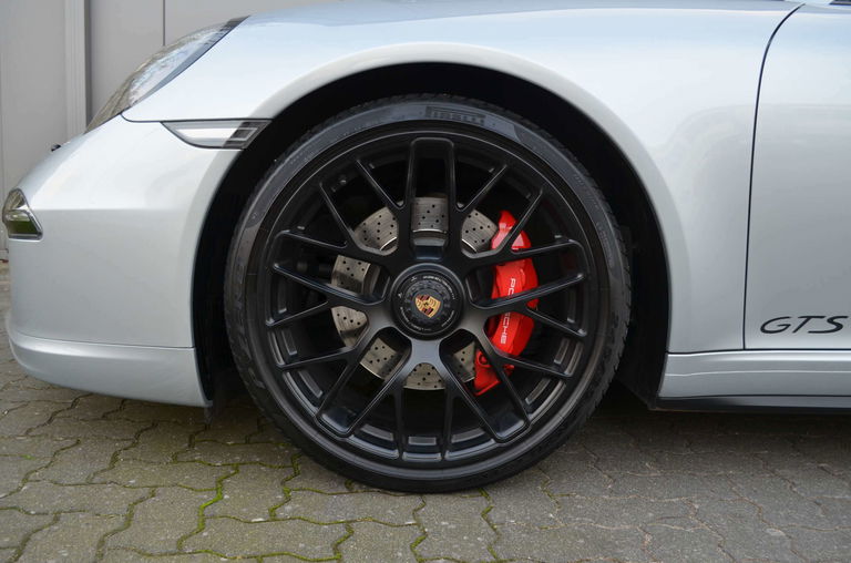 Porsche 991 Carrera GTS