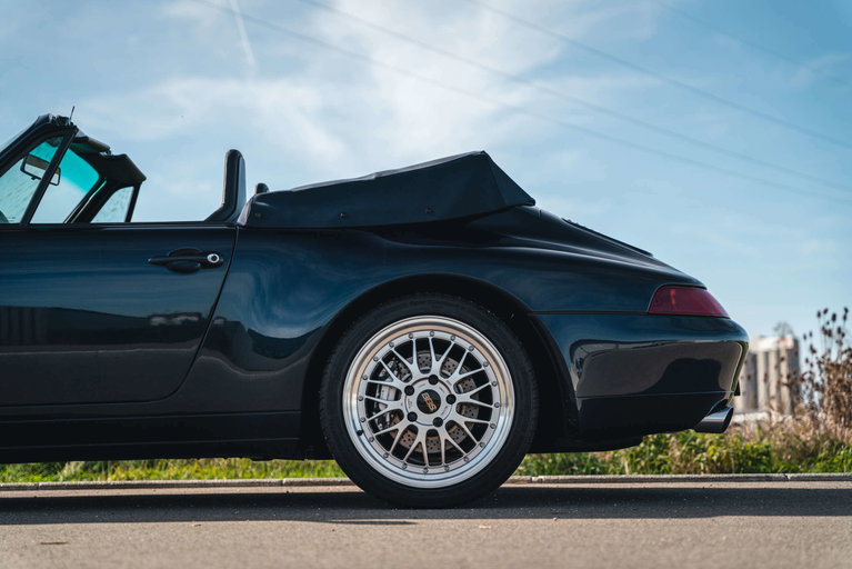 Porsche 993 Carrera 4